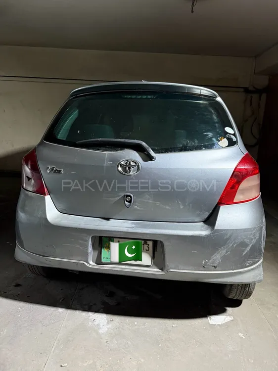 Toyota Vitz 2006 for Sale in Lahore Image-1