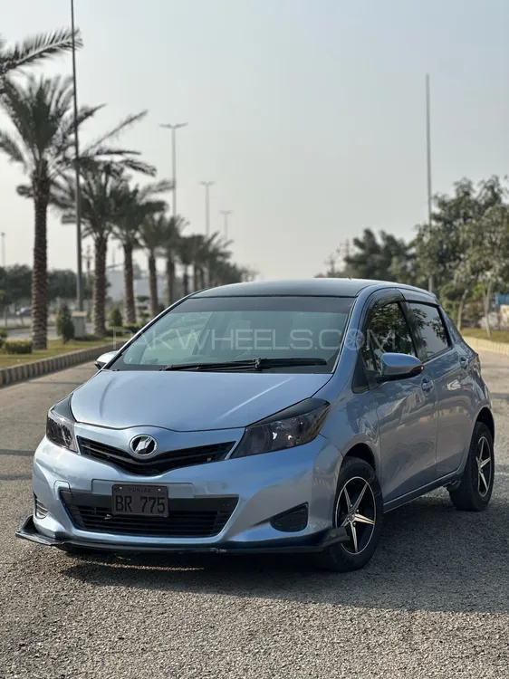 Toyota Vitz 2014 for Sale in Multan Image-1