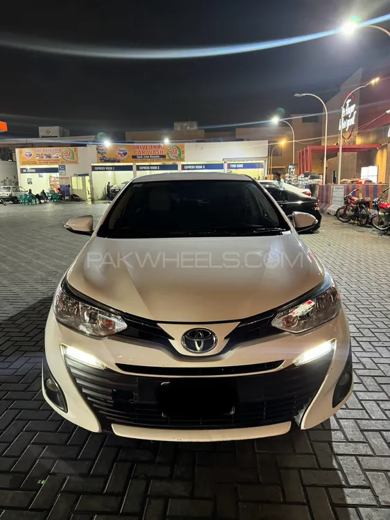 Toyota Yaris Sedan 2020 for Sale in Lahore Image-1