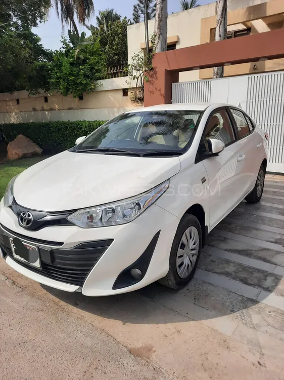 Toyota Yaris Sedan 2020 for Sale in Karachi Image-1