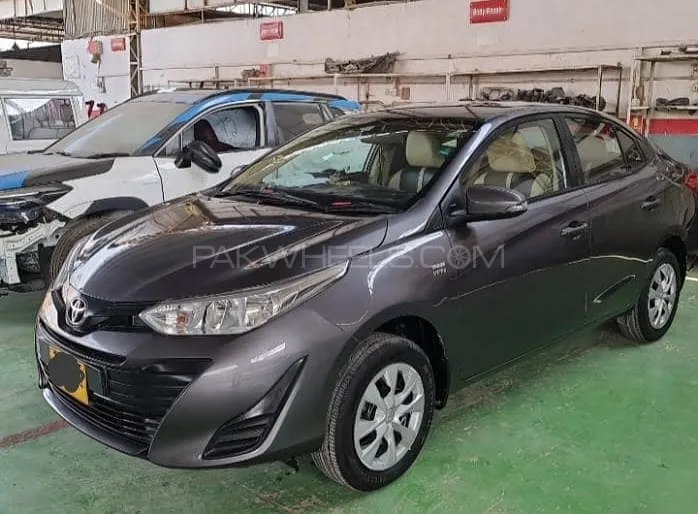 Toyota Yaris Sedan 2021 for Sale in Karachi Image-1