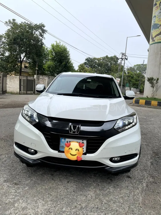 Honda Vezel 2014 for Sale in Lahore Image-1