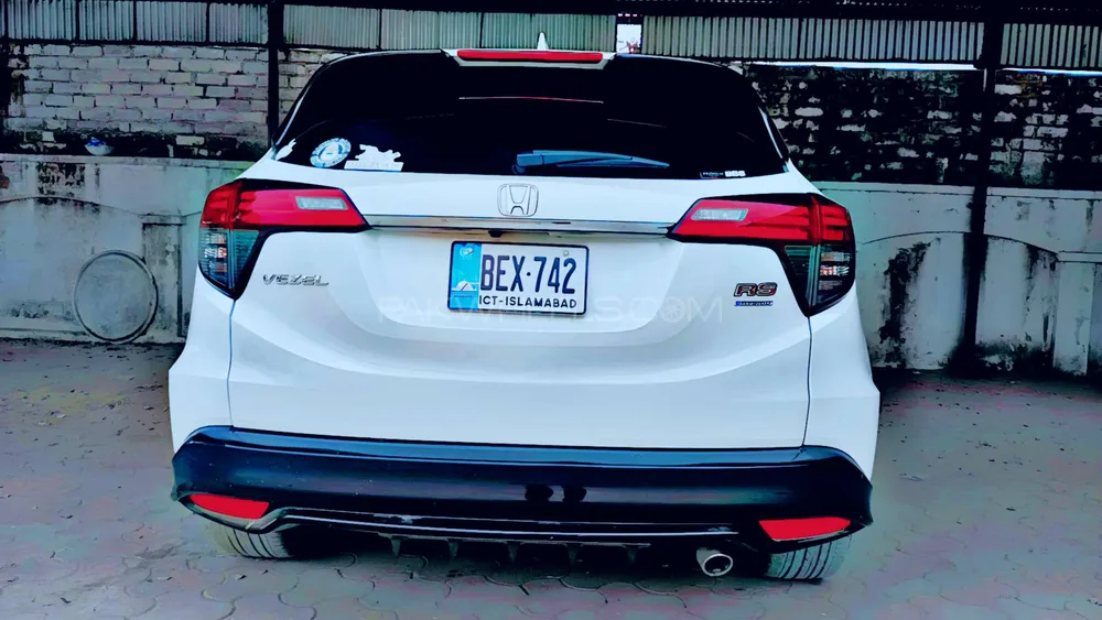 Honda Vezel 2020 for Sale in Swabi Image-1