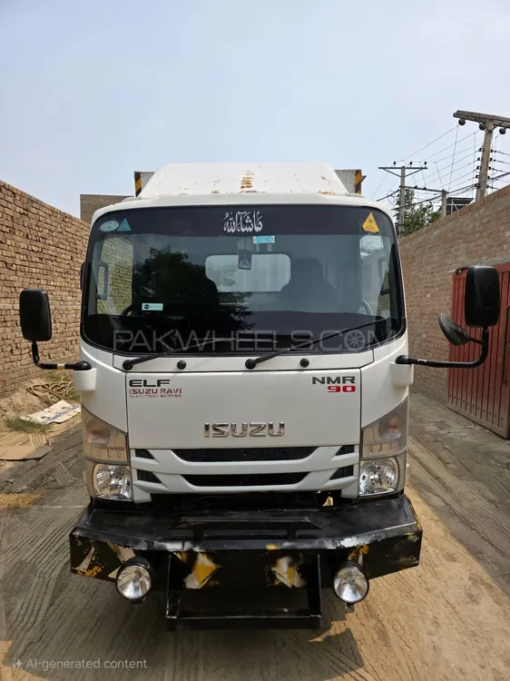 Isuzu NKR 2020 for Sale in Bahawalpur Image-1