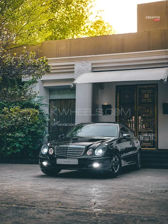 Mercedes Benz E Class 2004 for Sale in Lahore Image-1