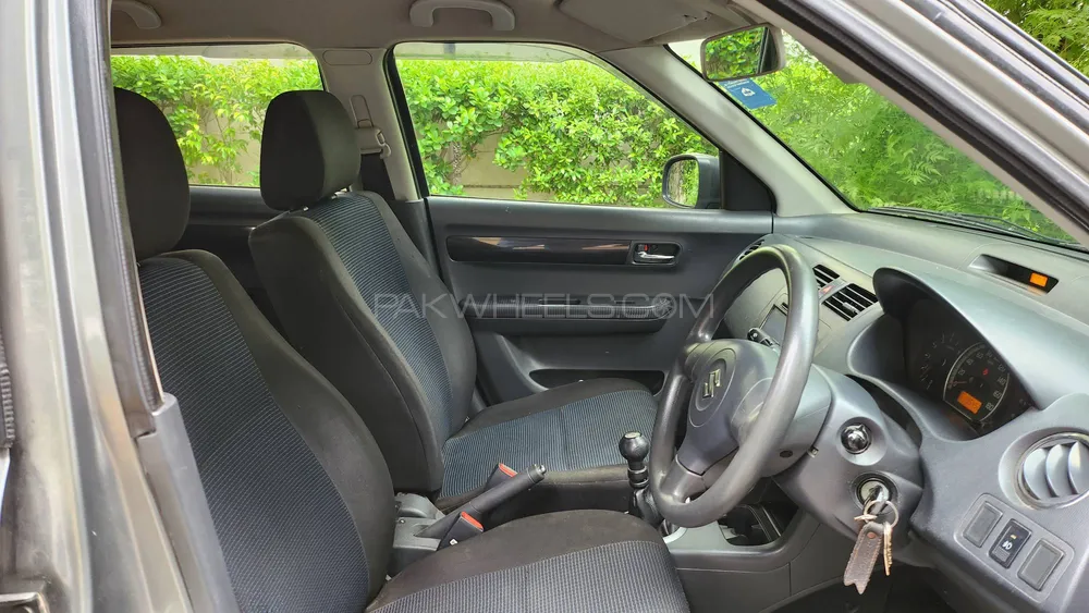 Suzuki Swift 2013 for Sale in Lahore Image-1