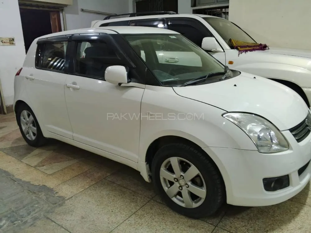 Suzuki Swift 2015 for Sale in Lahore Image-1
