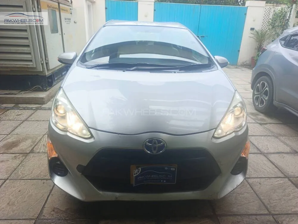 Toyota Aqua 2015 for Sale in Karachi Image-1