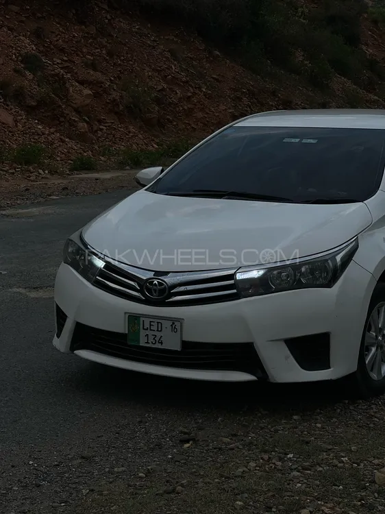 Toyota Corolla 2015 for Sale in Islamabad Image-1