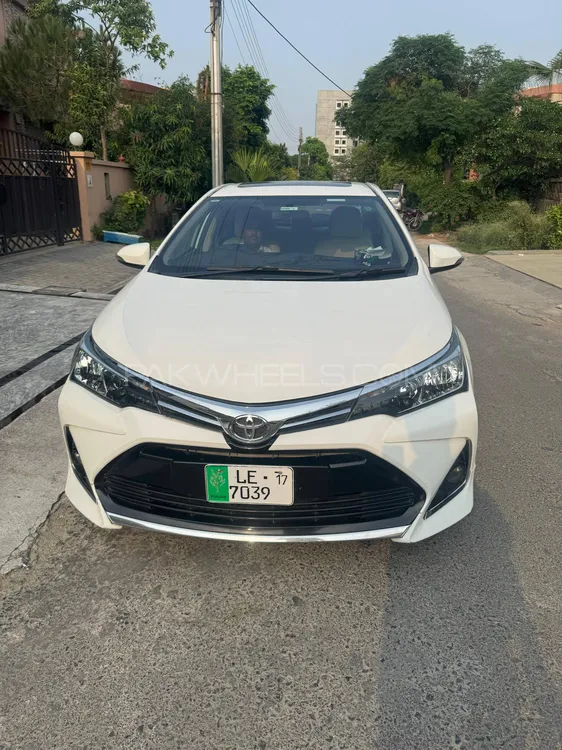 Toyota Corolla 2017 for Sale in Lahore Image-1