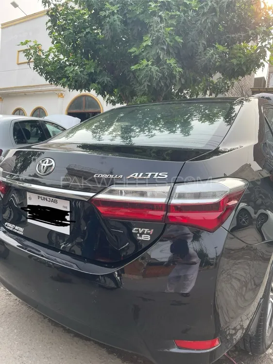 Toyota Corolla 2018 for Sale in Lahore Image-1
