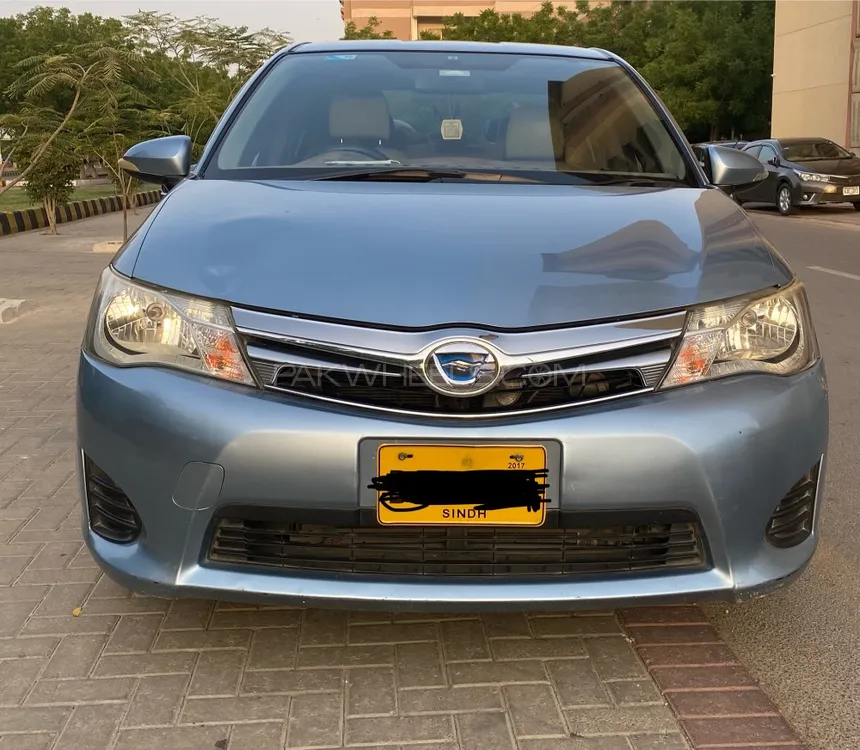 Toyota Corolla Axio 2014 for Sale in Karachi Image-1