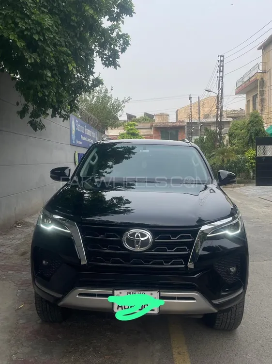Toyota Fortuner 2021 for Sale in Lahore Image-1