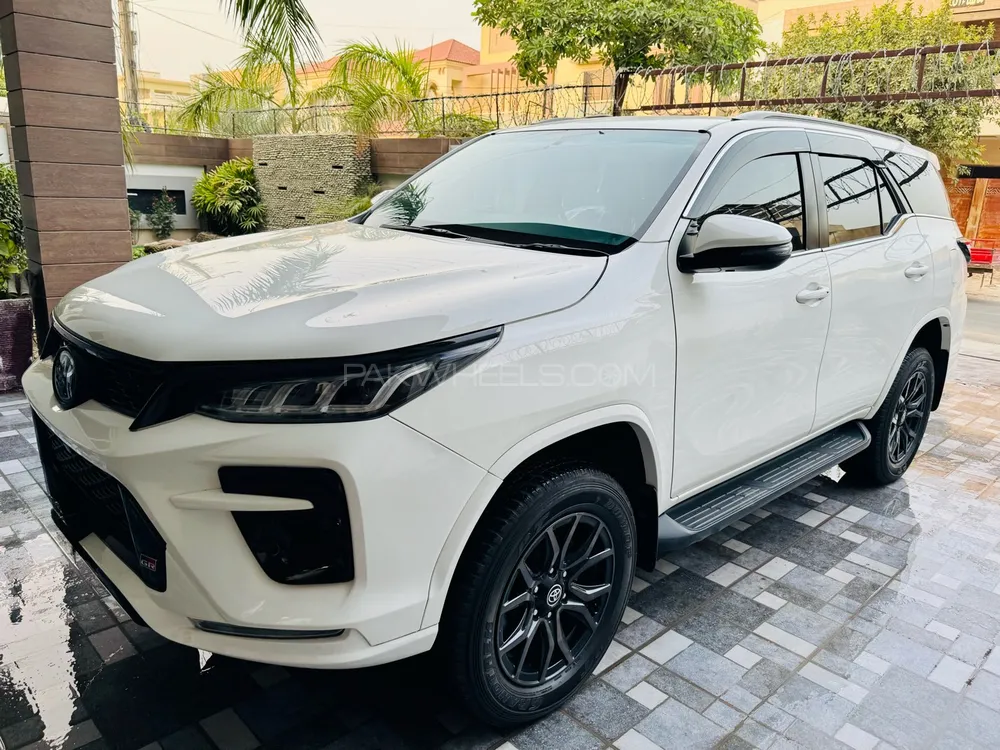 Toyota Fortuner 2024 for Sale in Multan Image-1