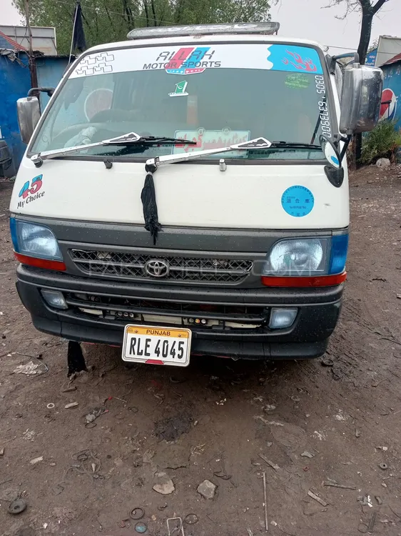 Toyota Hiace 2006 for Sale in Gujrat Image-1