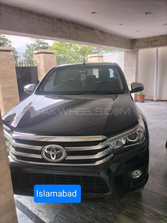 Toyota Hilux 2018 for Sale in Islamabad Image-1