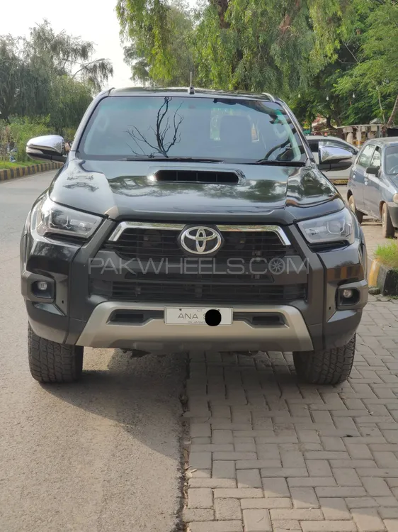 Toyota Hilux 2017 for Sale in Islamabad Image-1