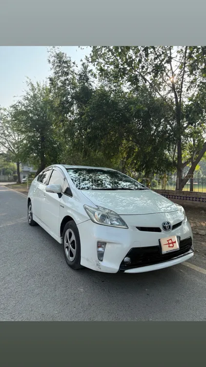 Toyota Prius 2014 for Sale in Lahore Image-1