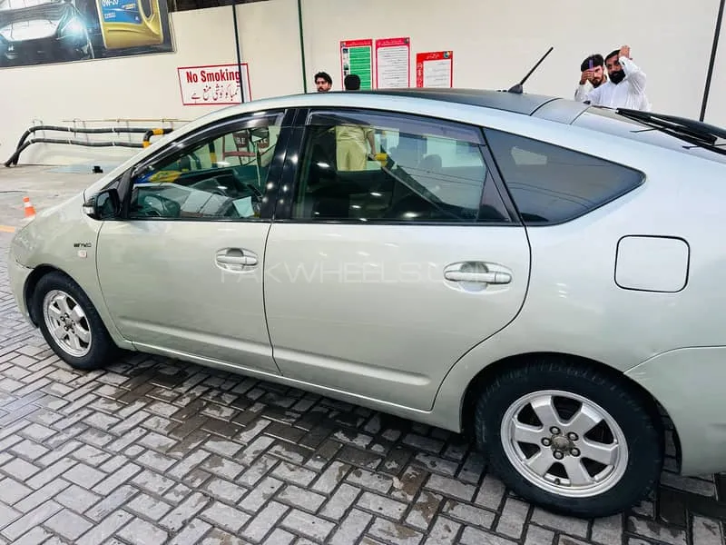 Toyota Prius 2007 for Sale in Multan Image-1