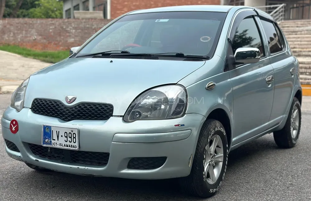 Toyota Vitz 2004 for Sale in Islamabad Image-1
