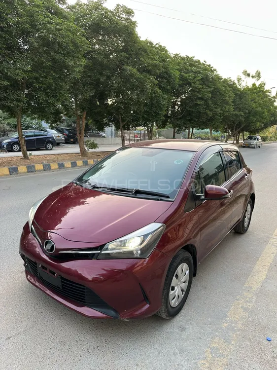 Toyota Vitz 2014 for Sale in Karachi Image-1