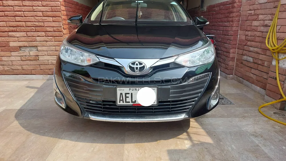 Toyota Yaris Sedan 2021 for Sale in Lahore Image-1