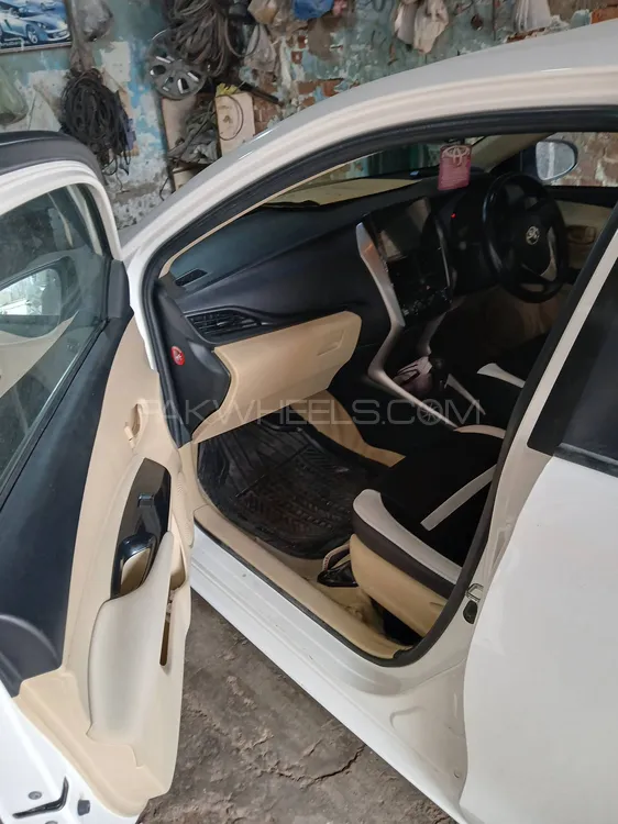 Toyota Yaris Sedan 2022 for Sale in Lahore Image-1