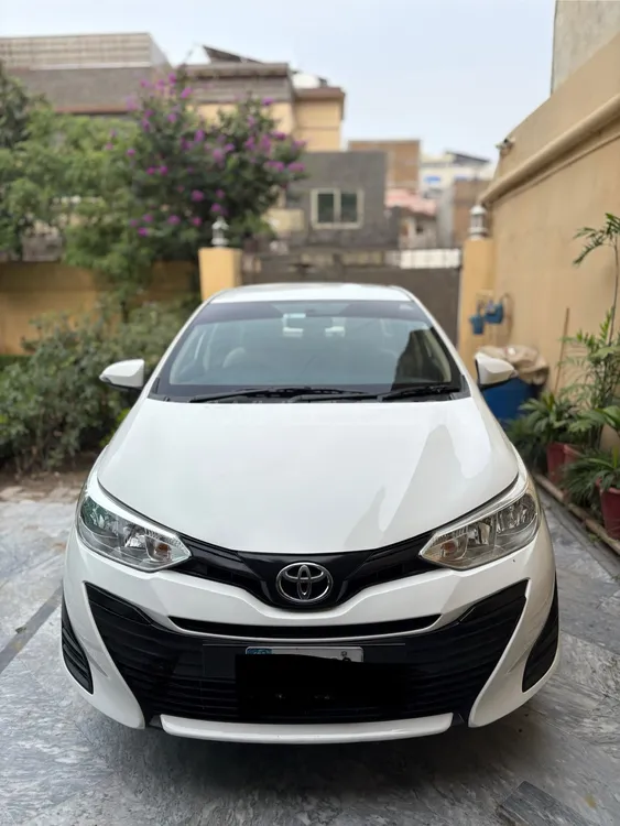 Toyota Yaris Sedan 2021 for Sale in Islamabad Image-1