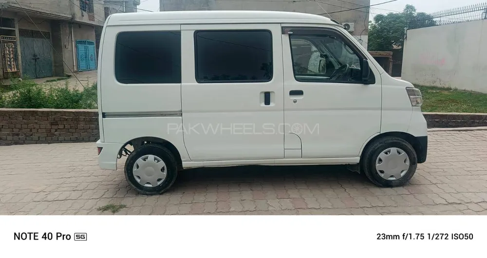 Daihatsu Hijet 2021 for Sale in Sialkot Image-1