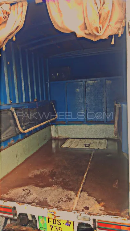 folding Seat's Suzuki Ravi Image-1