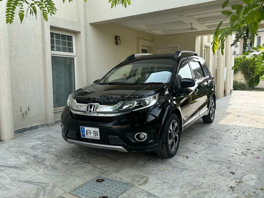 Honda BR-V 2017 for Sale in Islamabad Image-1