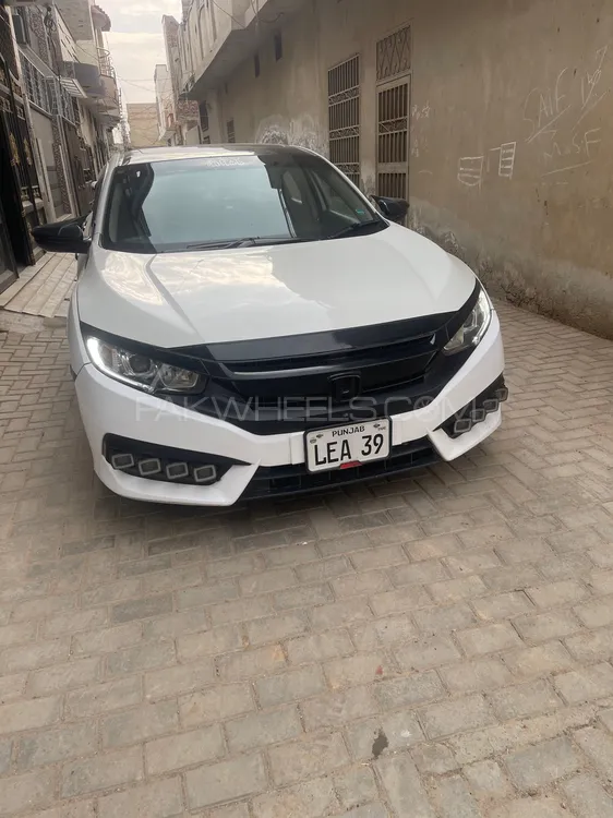 Honda Civic 2018 for Sale in Mian Channu Image-1