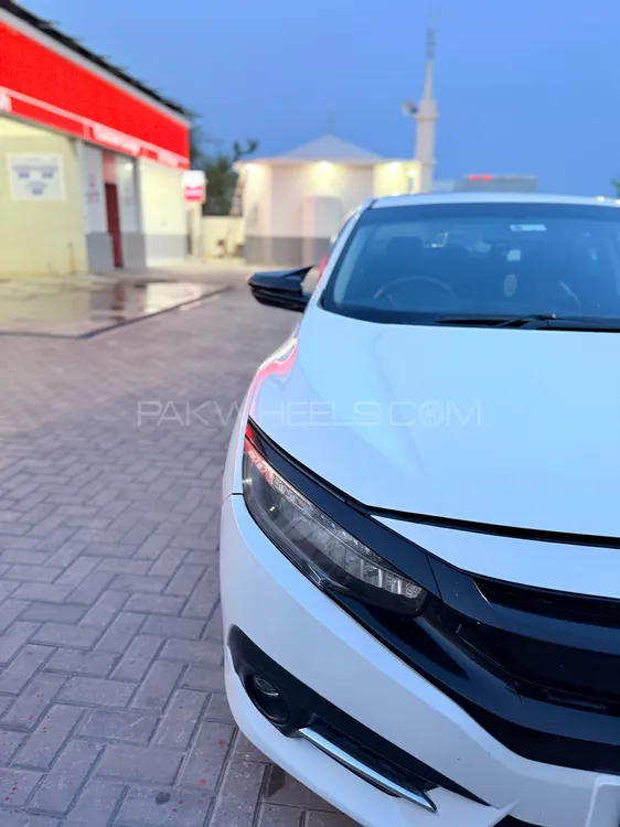 Honda Civic 2016 for Sale in Multan Image-1