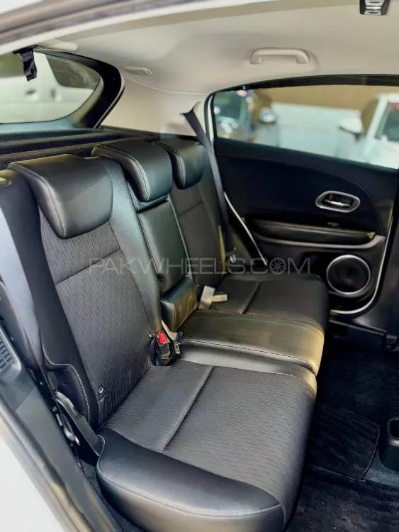 Honda Vezel 2019 for Sale in Islamabad Honda Vezel 2019 for Sale in Islamabad Image-14