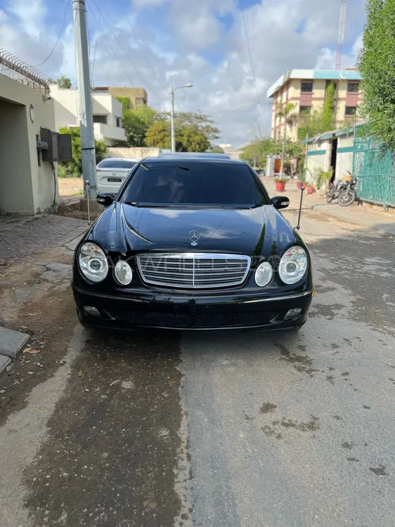 Mercedes Benz E Class 2004 for Sale in Karachi Image-1