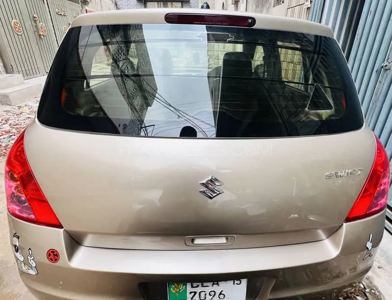 Suzuki Swift 2015 for Sale in Lahore Image-1