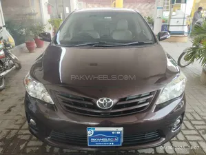 Toyota Corolla Altis SR Cruisetronic 1.6 2013 for Sale