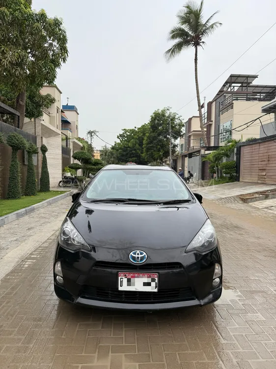 Toyota Aqua 2012 for Sale in Karachi Image-1