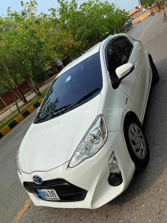 Toyota Aqua 2015 for Sale in Islamabad Image-1