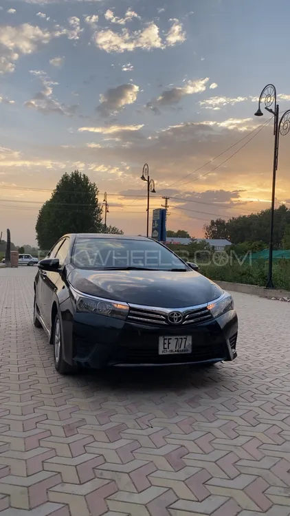Toyota Corolla 2015 for Sale in Islamabad Image-1