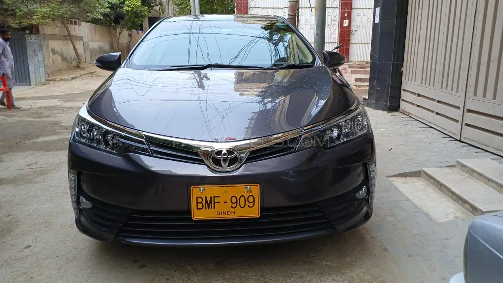 Toyota Corolla 2018 for Sale in Karachi Image-1