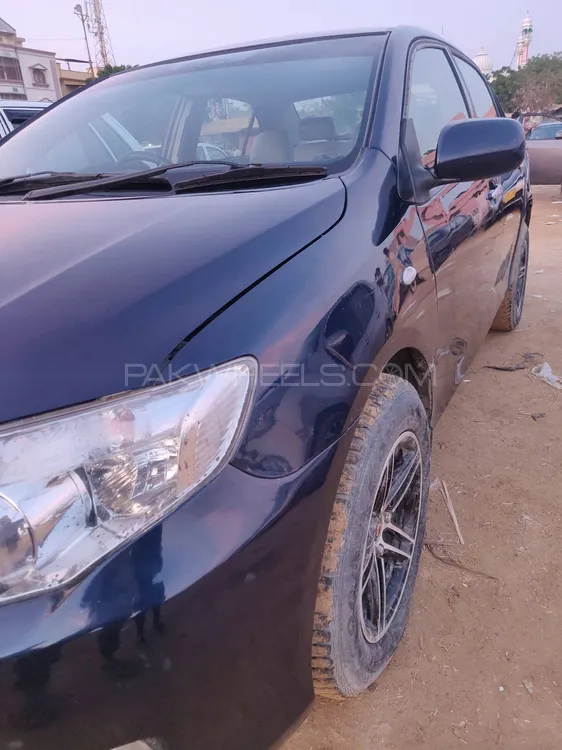 Toyota Corolla Axio 2014 for Sale in Karachi Image-1