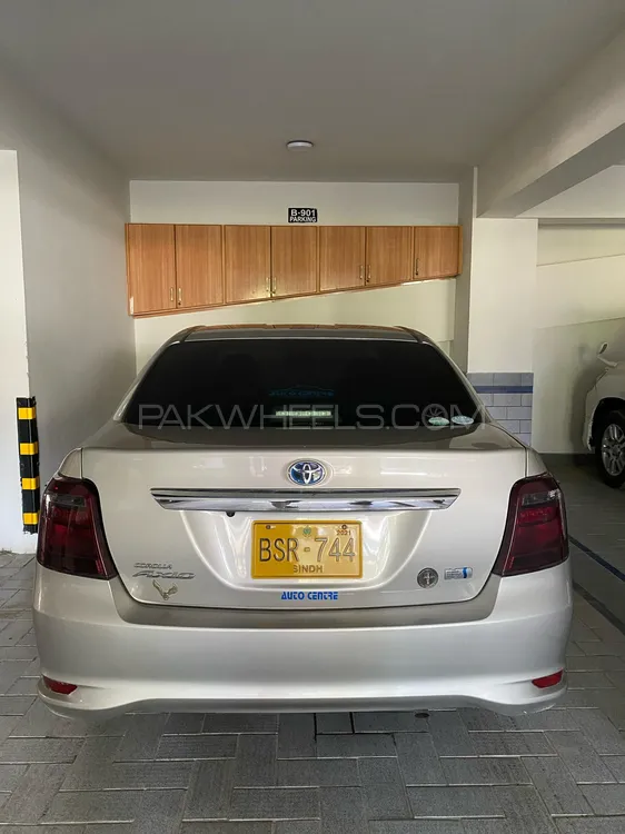 Toyota Corolla Axio 2017 for Sale in Karachi Image-1