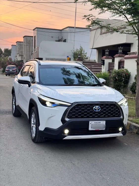 Toyota Corolla Cross 2024 for Sale in Sialkot Image-1