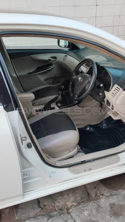 Toyota Corolla 2011 for Sale in Faisalabad Image-1