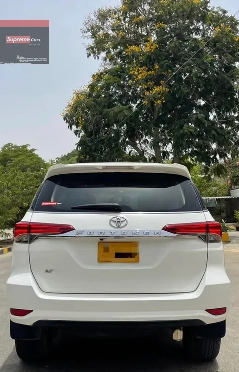 Toyota Fortuner 2021 for Sale in Karachi Image-1
