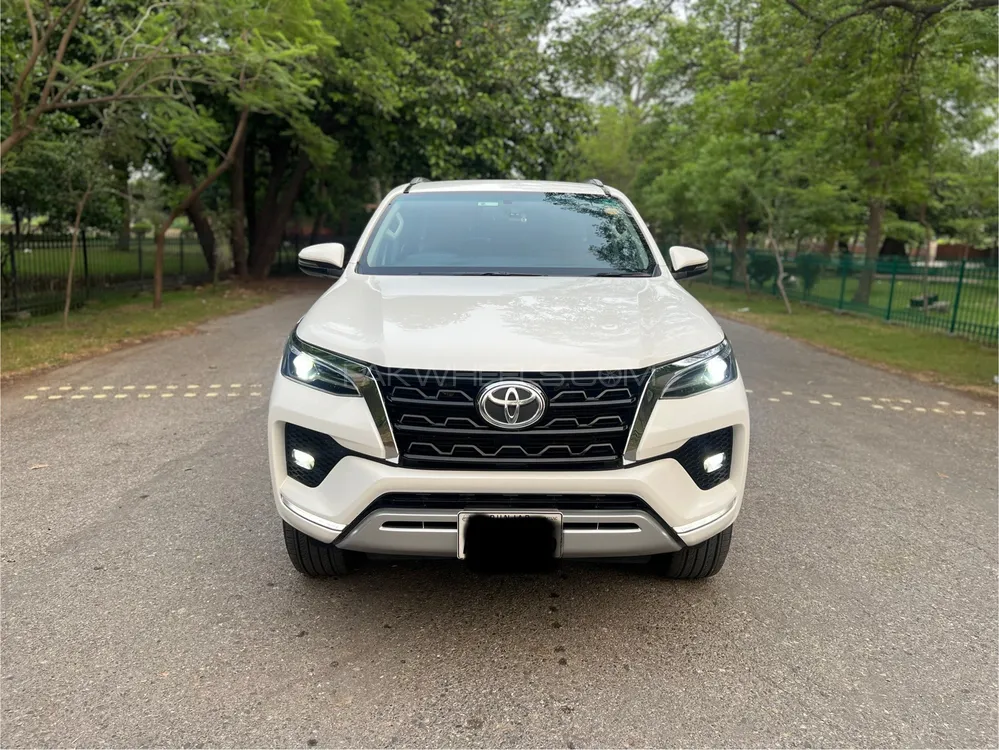 Toyota Fortuner 2021 for Sale in Lahore Image-1