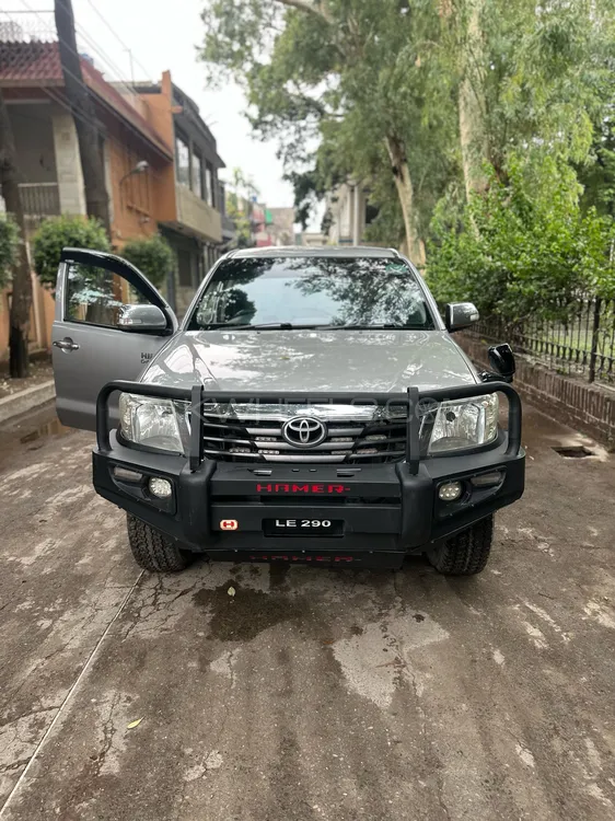 Toyota Hilux 2012 for Sale in Lahore Image-1
