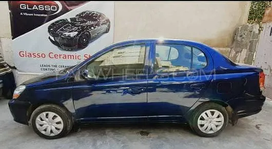 Toyota Platz 2005 for Sale in Karachi Image-1