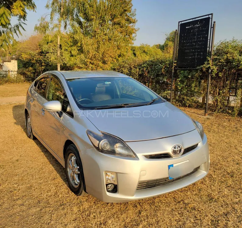 Toyota Prius 2010 for Sale in Haripur Image-1